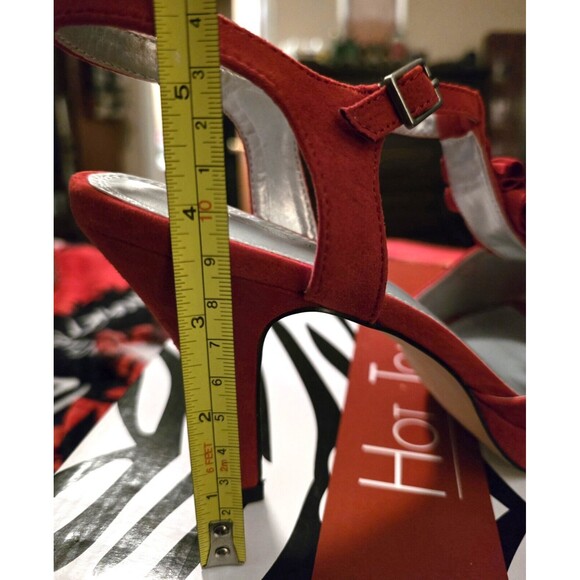 Hot Tomato Women's Open Toe Heels Pumps Ruffles Red Pre-Owned 9M - Picture 6 of 6
